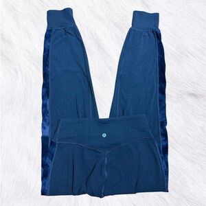 Lululemon align joggers high rise diamond dye stripe tiger size 6